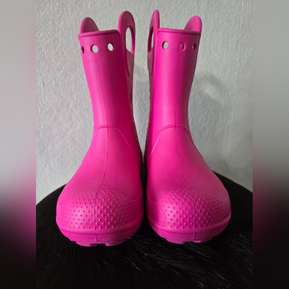 CROCS Size J1 Girls Classic Comfort Rain Boots Handles Kids Candy Pink